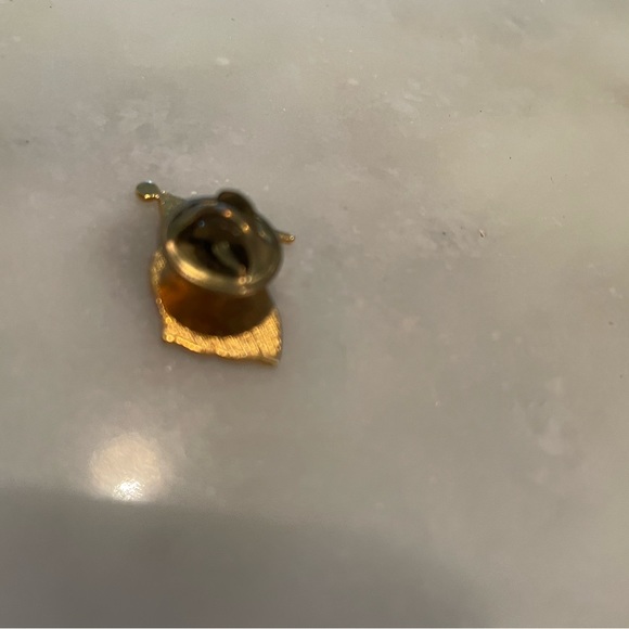 Vintage American Flag Pin - Picture 2 of 5